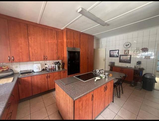 4 BEDROOM HOUSE FOR SALE IN BEYERS PARK